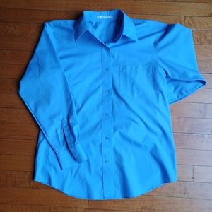 Foxcroft Blouse Sz 6 Light Blue Wrinkle Free Classic Shirt Button Up Collared